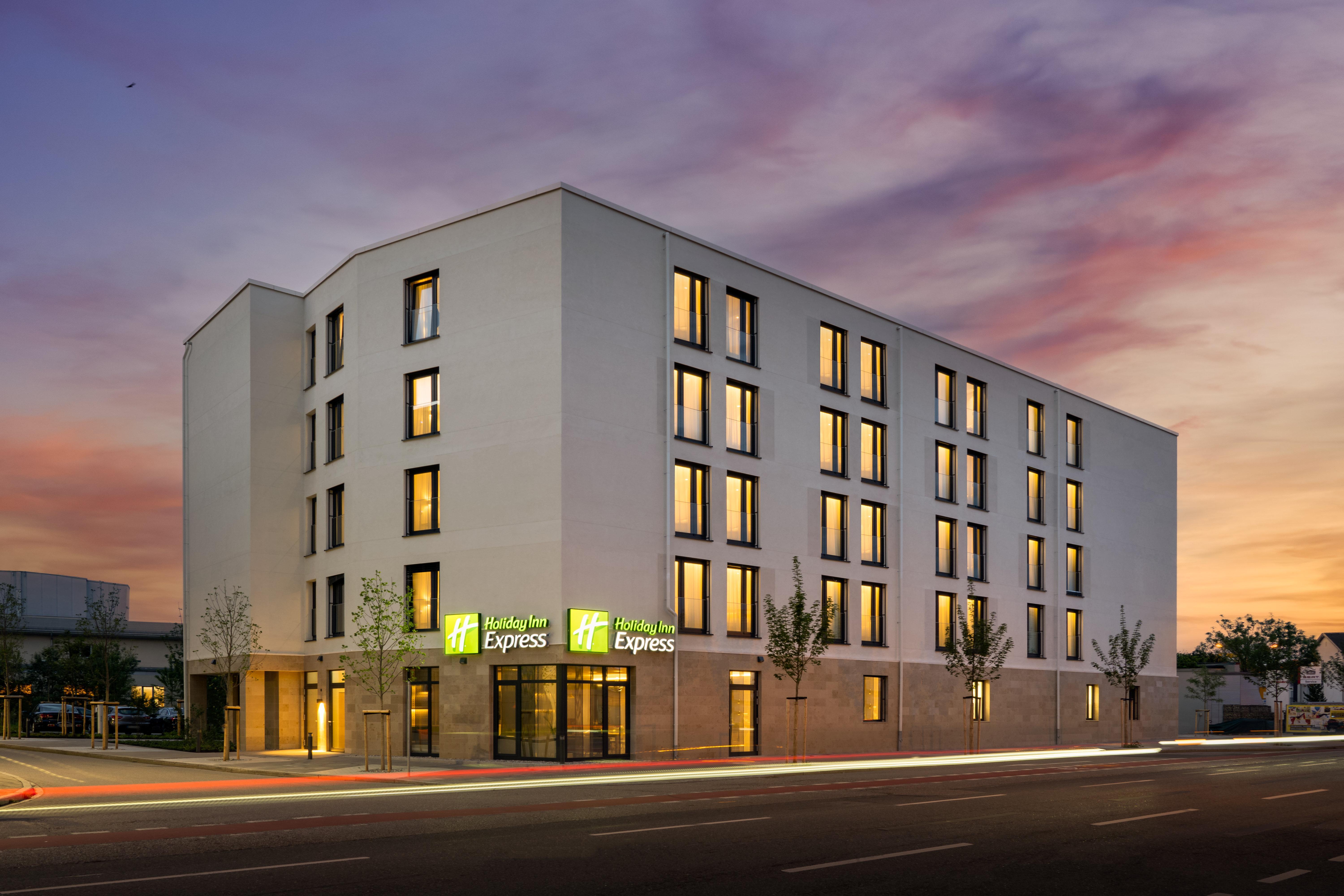 Holiday Inn Express - Rosenheim By Ihg Экстерьер фото