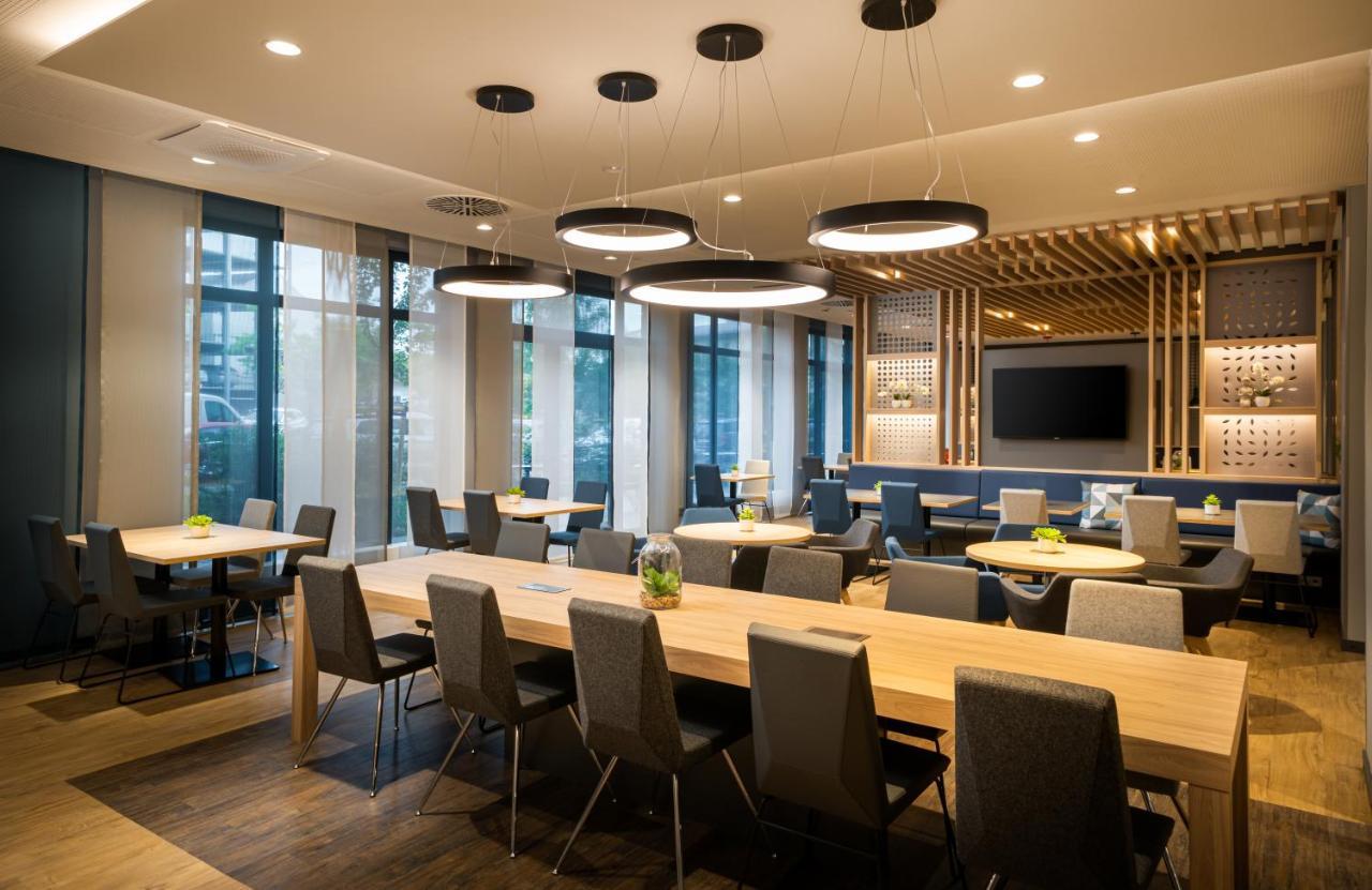 Holiday Inn Express - Rosenheim By Ihg Экстерьер фото