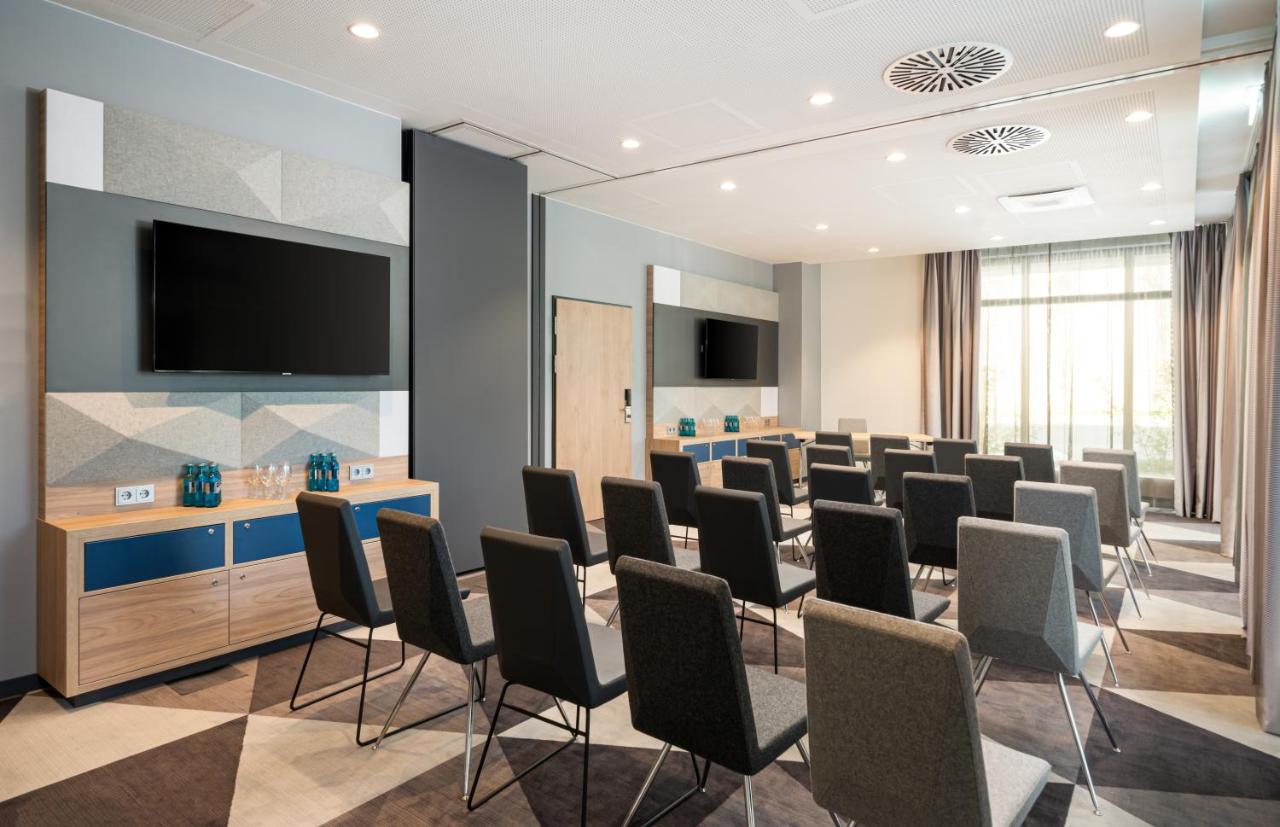 Holiday Inn Express - Rosenheim By Ihg Экстерьер фото